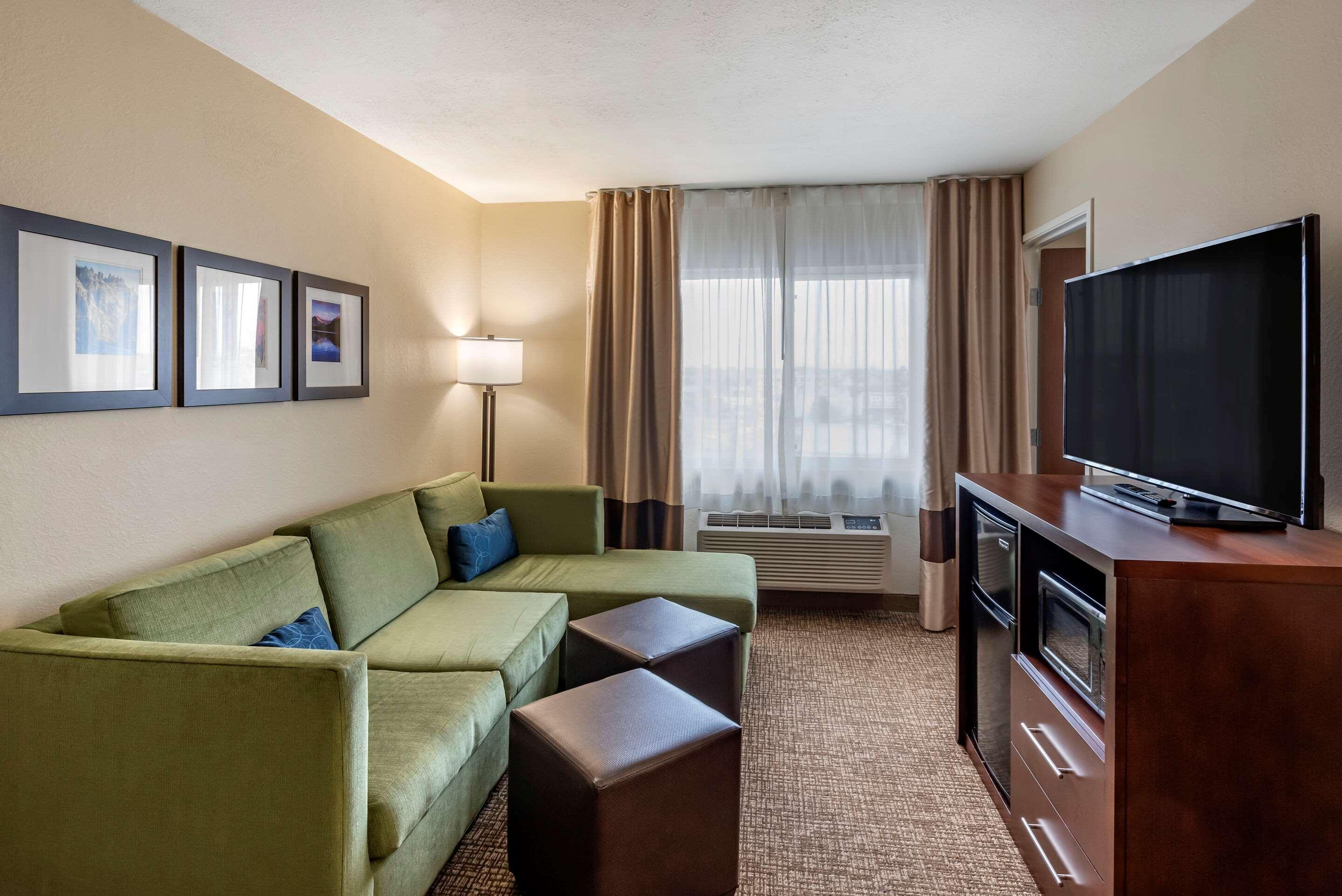 Comfort Inn & Suites Пуэбло Экстерьер фото