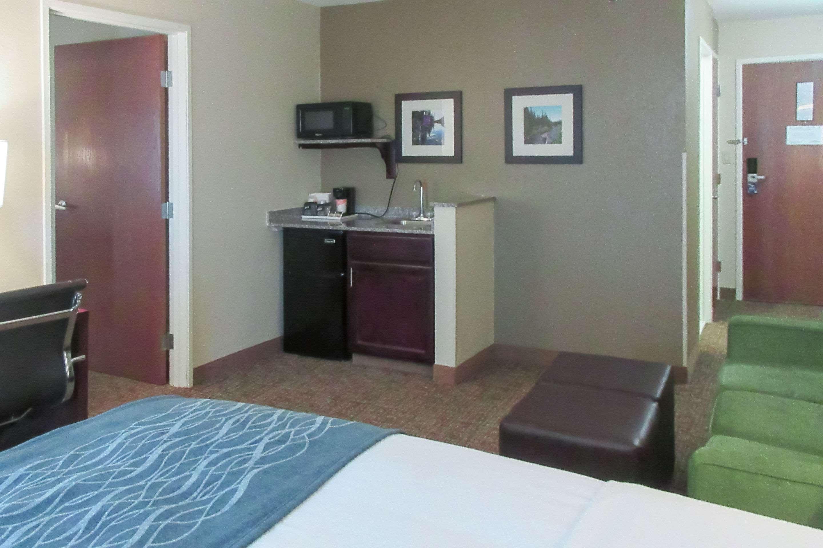 Comfort Inn & Suites Пуэбло Экстерьер фото