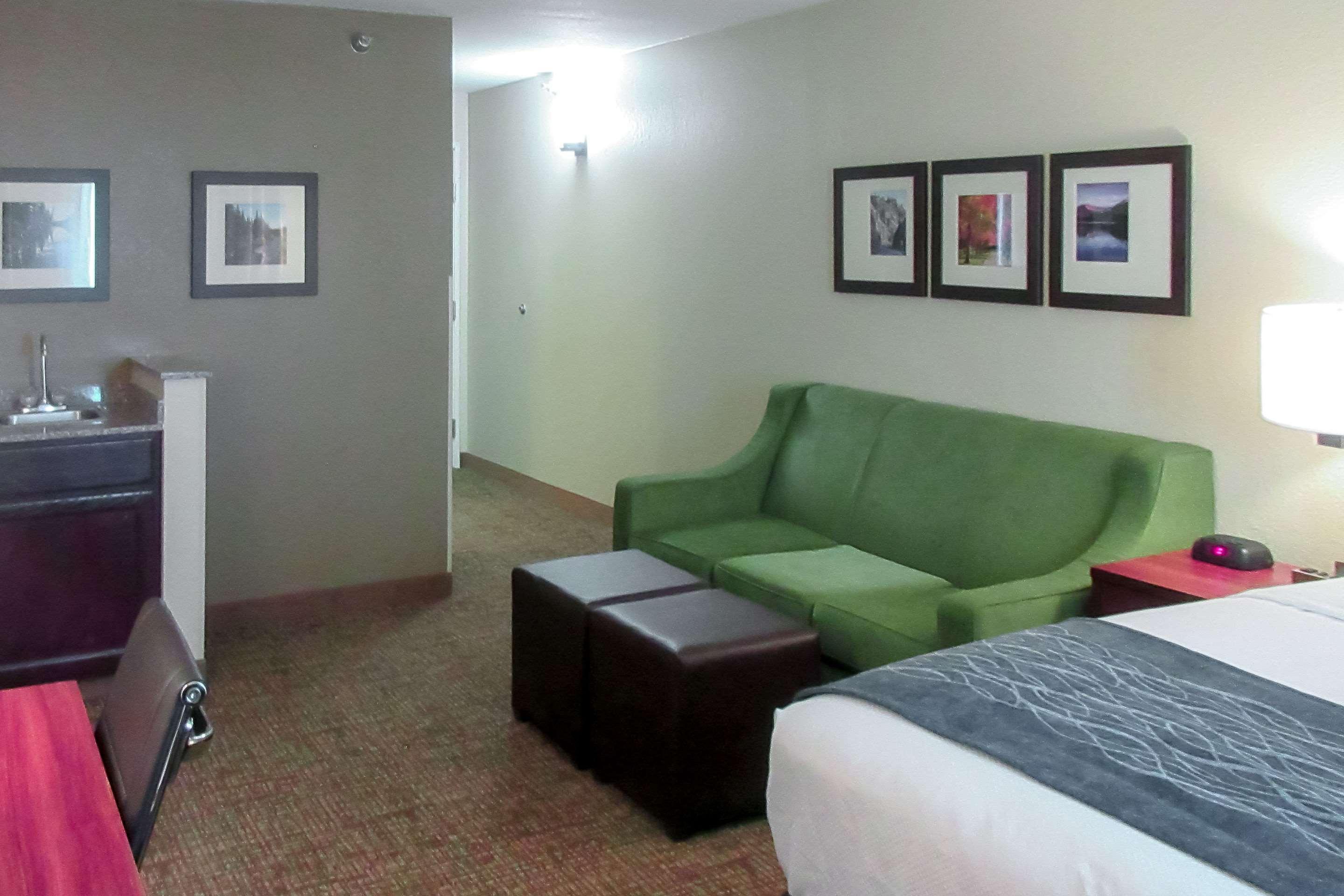 Comfort Inn & Suites Пуэбло Экстерьер фото