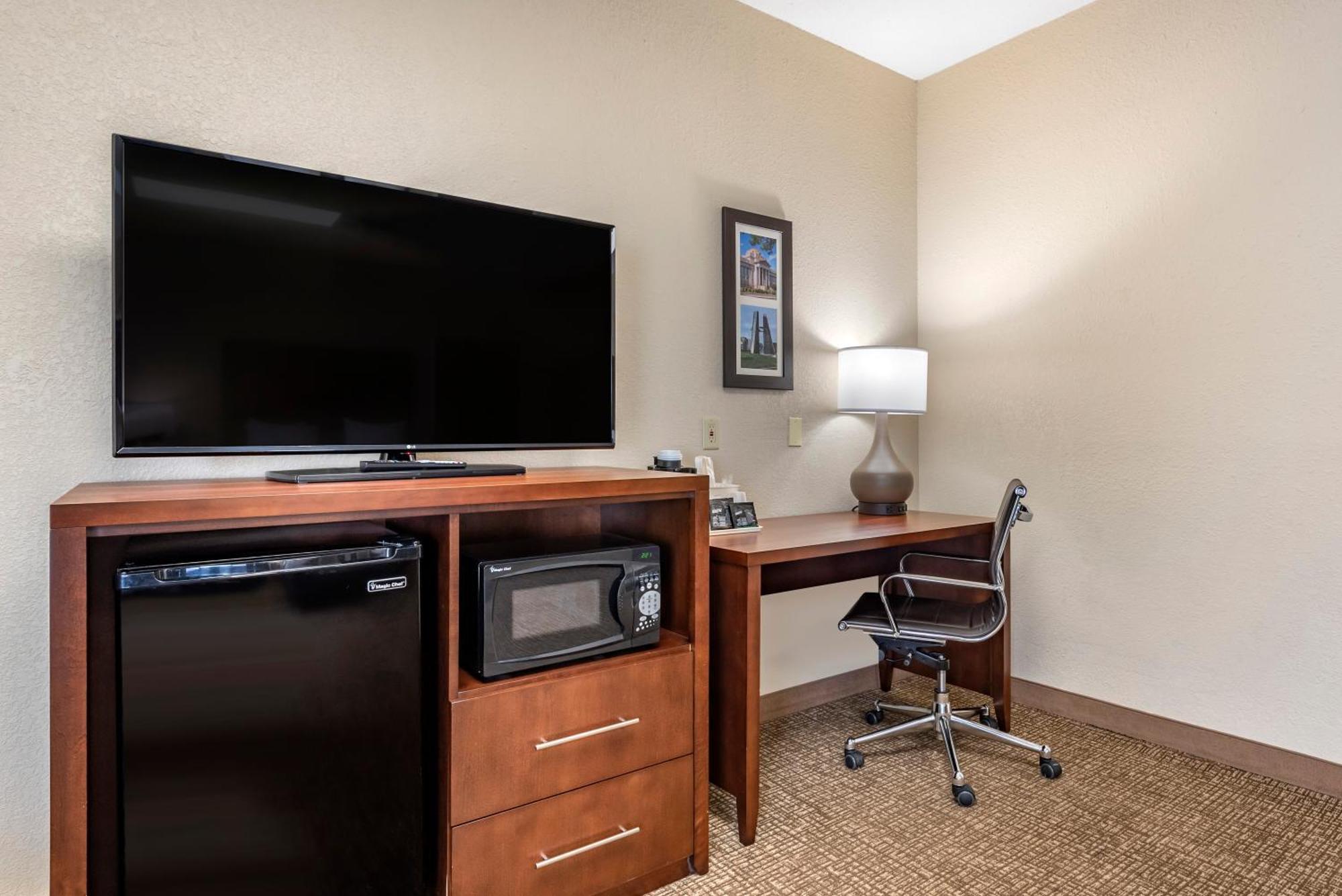 Comfort Inn & Suites Пуэбло Экстерьер фото