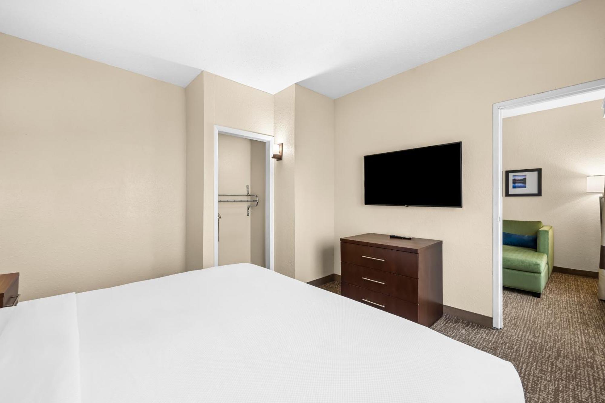 Comfort Inn & Suites Пуэбло Экстерьер фото