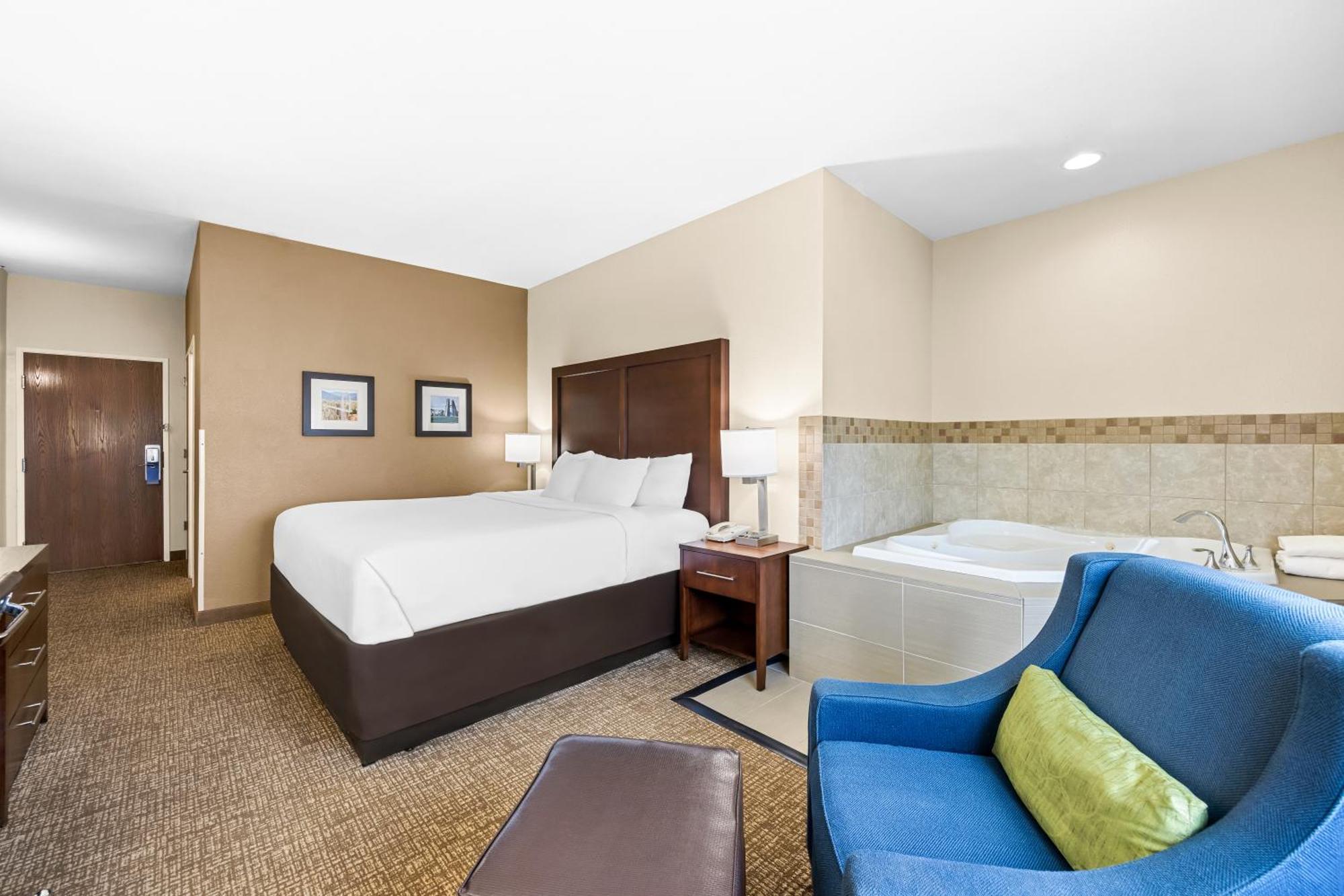 Comfort Inn & Suites Пуэбло Экстерьер фото