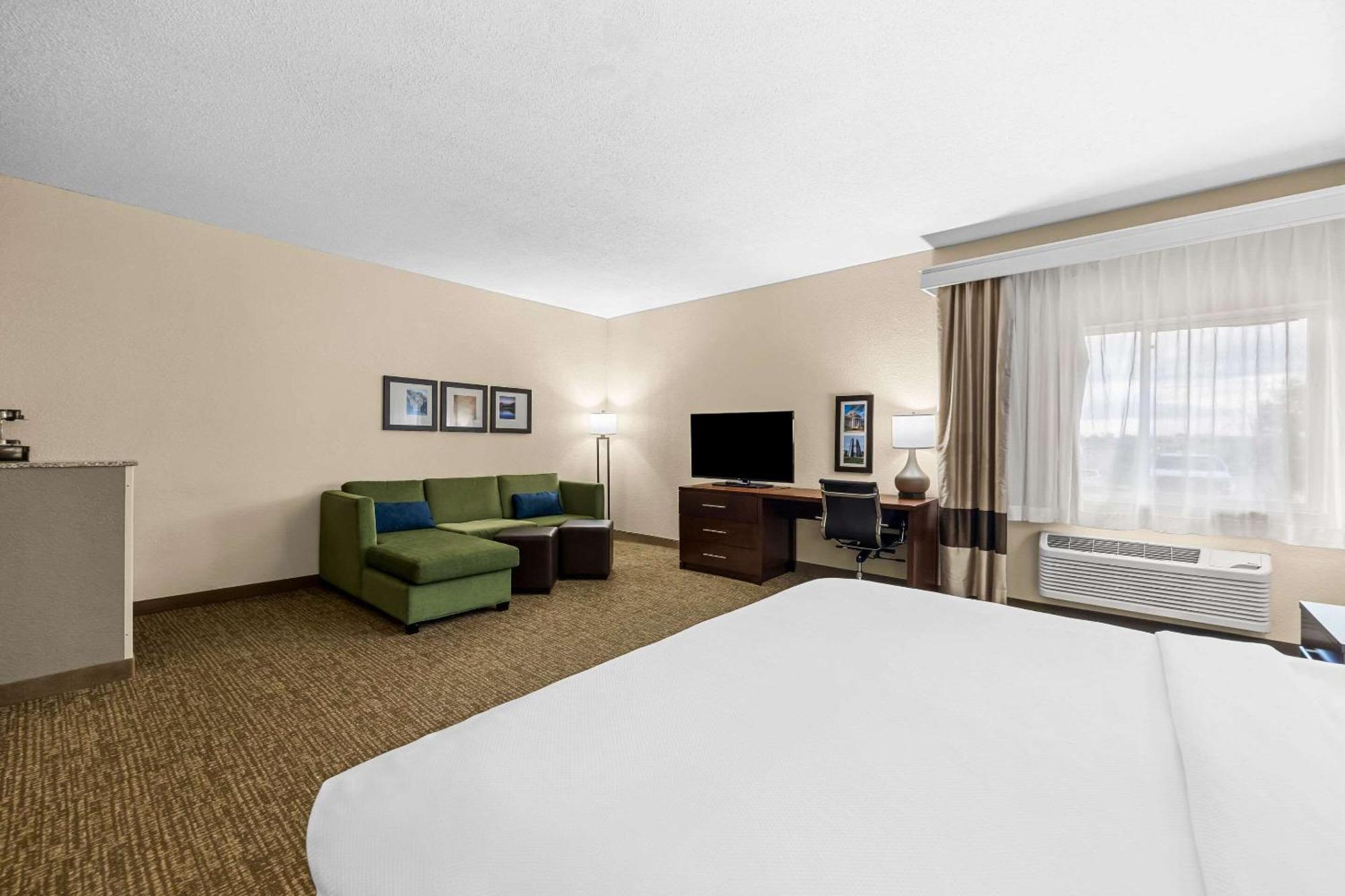 Comfort Inn & Suites Пуэбло Экстерьер фото