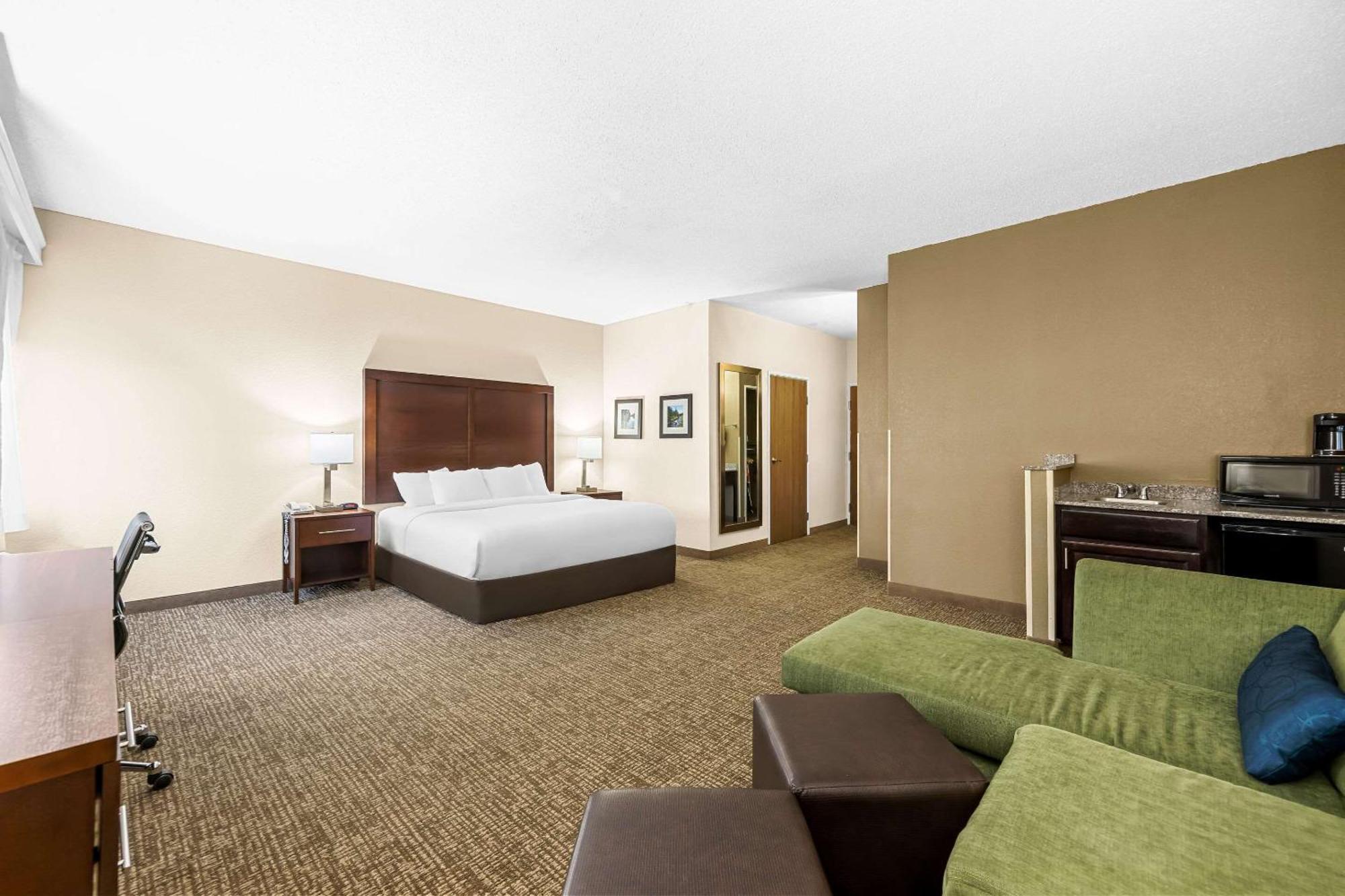Comfort Inn & Suites Пуэбло Экстерьер фото