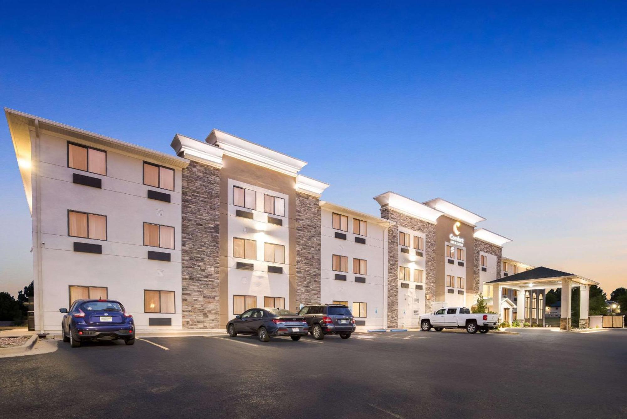 Comfort Inn & Suites Пуэбло Экстерьер фото